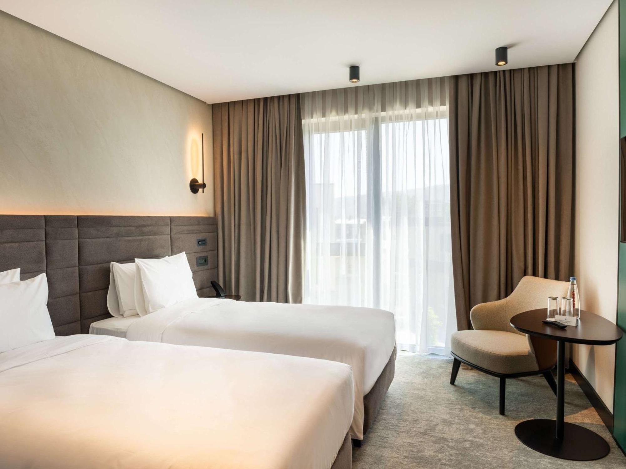 Novotel Tbilisi Center Екстер'єр фото