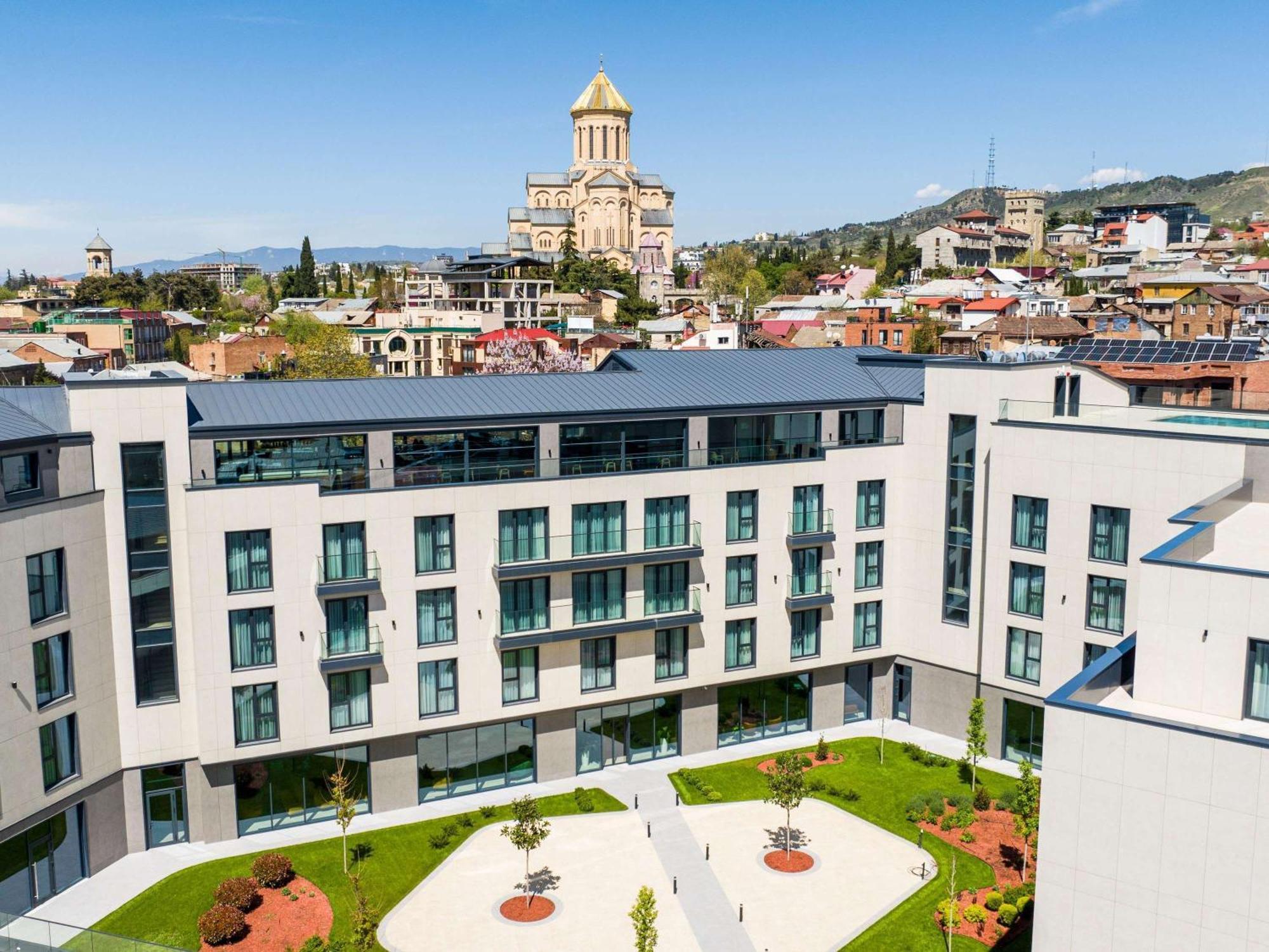 Novotel Tbilisi Center Екстер'єр фото