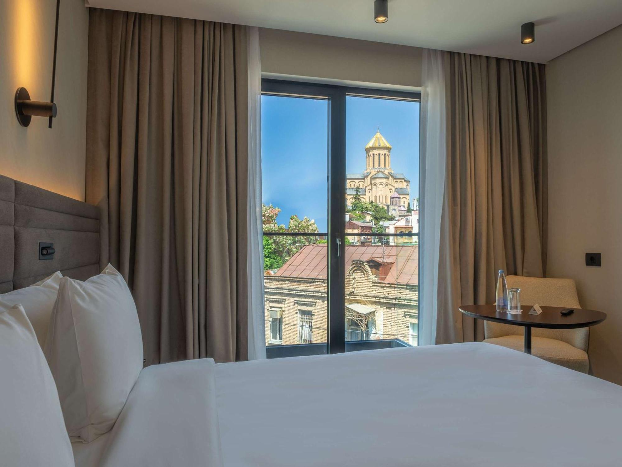 Novotel Tbilisi Center Екстер'єр фото