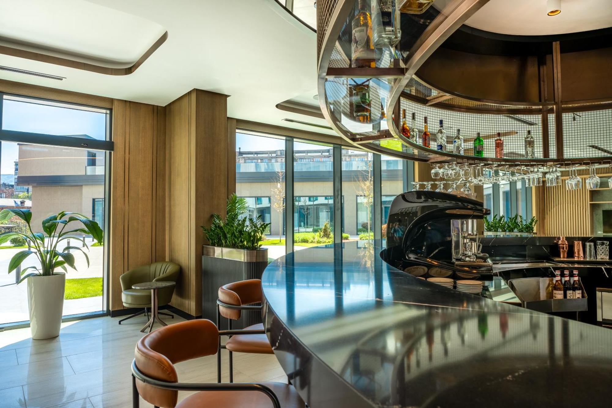 Novotel Tbilisi Center Екстер'єр фото